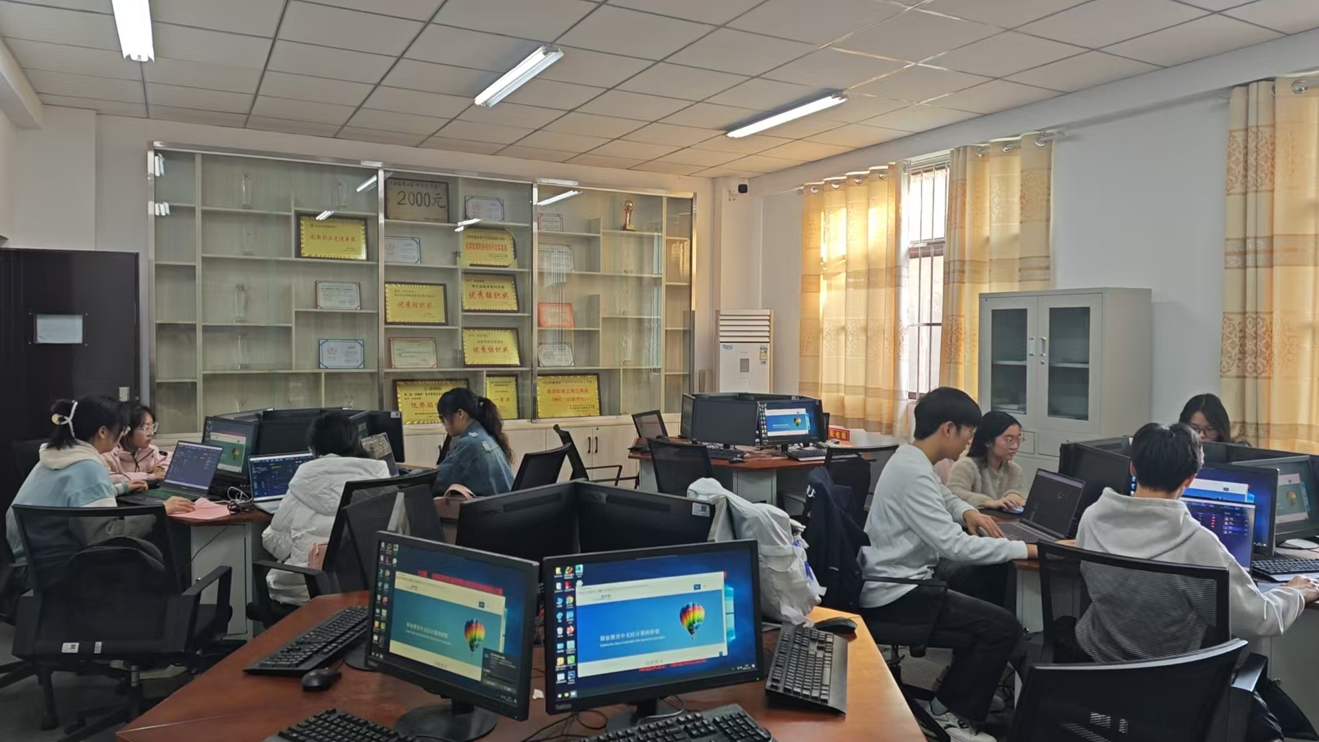 以智育才，赋能未来 | 2025年第四届“金育杯”金融智能投顾大赛圆满收官!(图7)