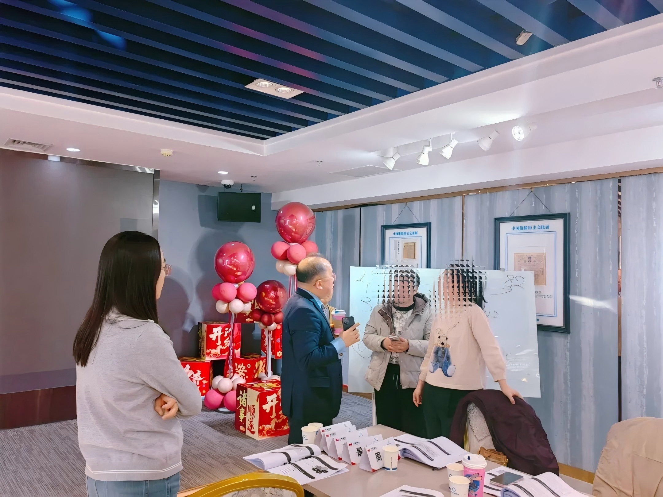 2-26010Q11426136.jpg 2-26010Q11426136.jpg